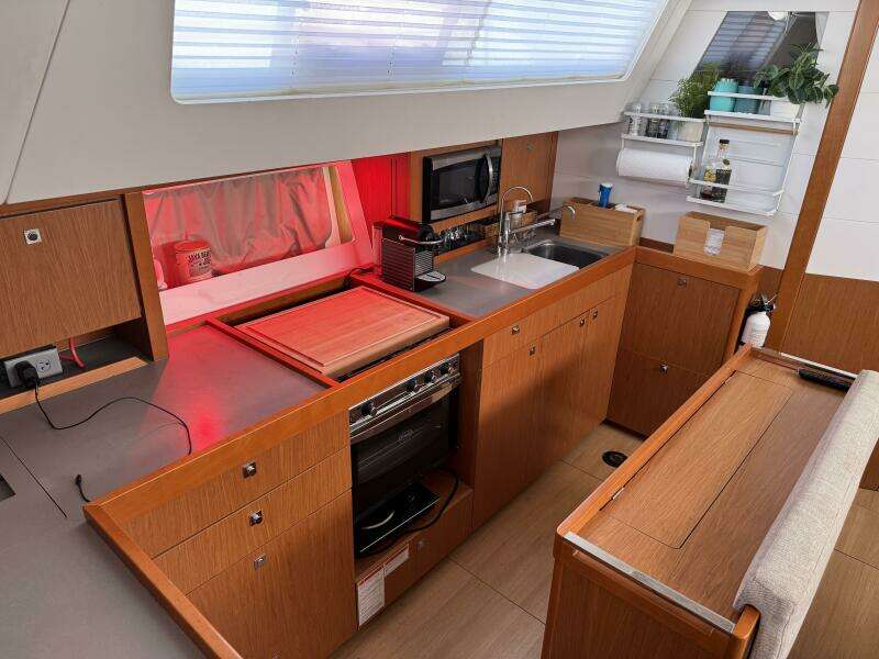 Second Wind 46ft Beneteau Yacht For Sale