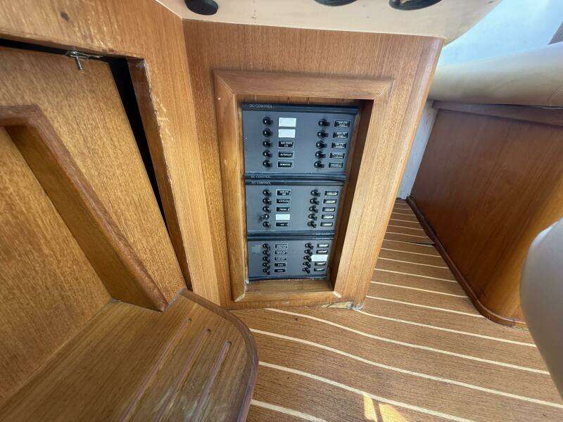 47ft Royal Pacific Yacht For Sale