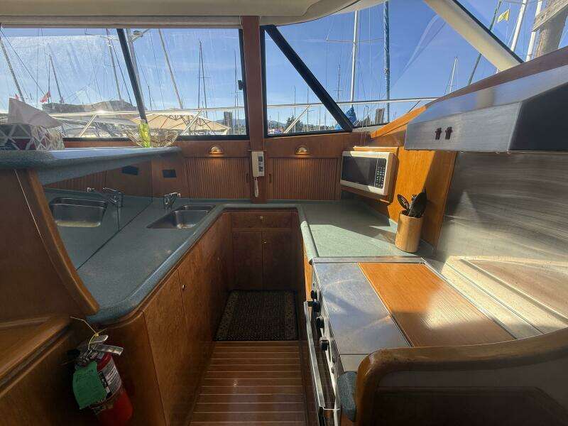 47ft Royal Pacific Yacht For Sale