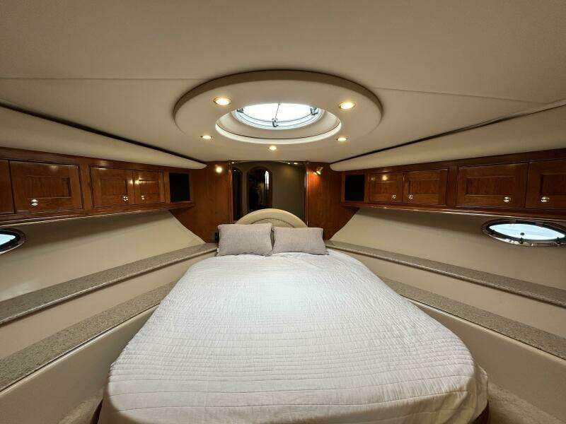 54ft Cruisers Yachts Yacht For Sale