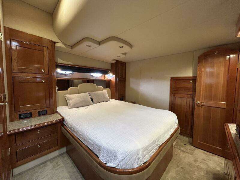 54ft Cruisers Yachts Yacht For Sale