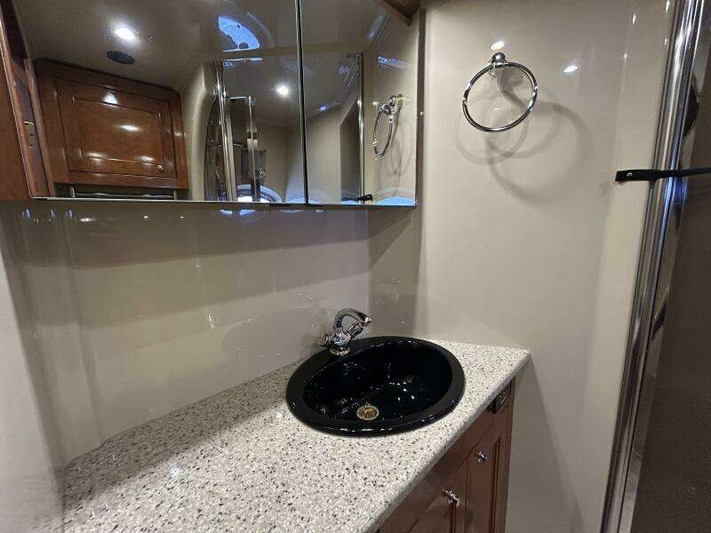 54ft Cruisers Yachts Yacht For Sale