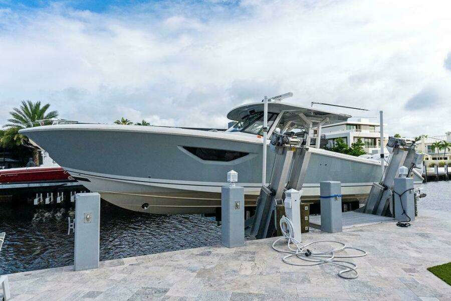 42ft Pursuit Yacht For Sale