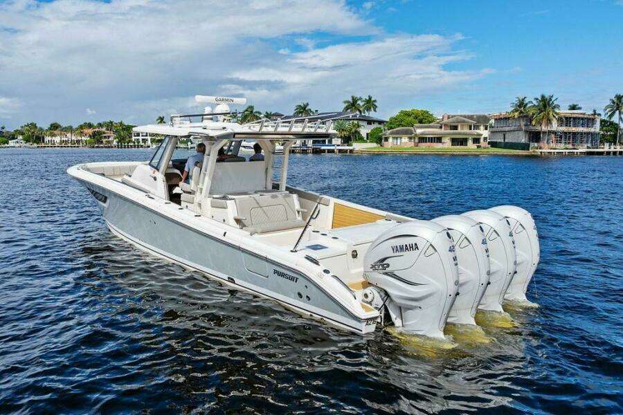 42ft Pursuit Yacht For Sale