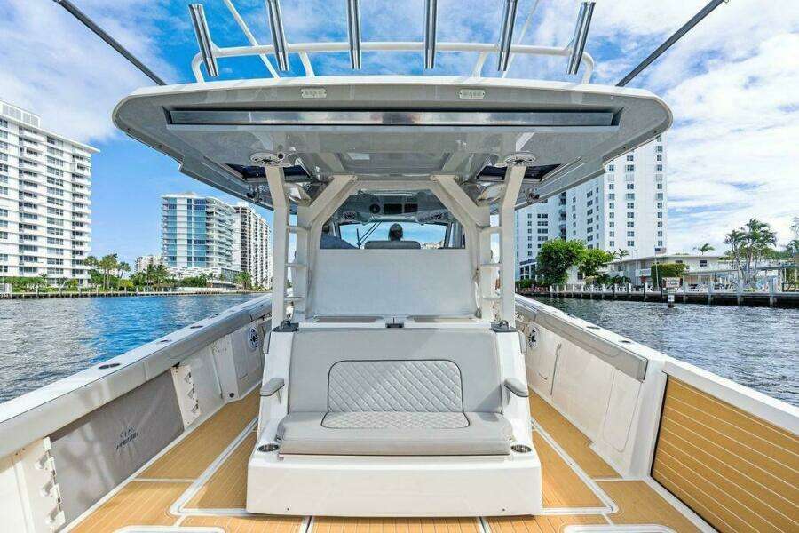 42ft Pursuit Yacht For Sale