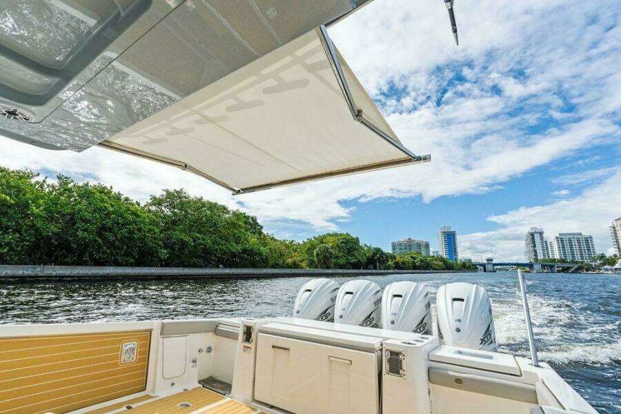 42ft Pursuit Yacht For Sale