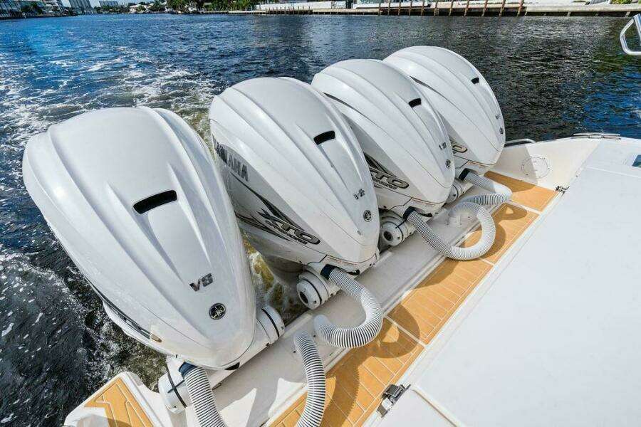 42ft Pursuit Yacht For Sale