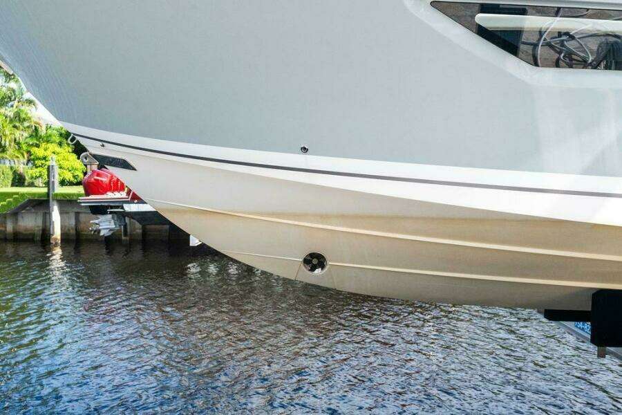42ft Pursuit Yacht For Sale