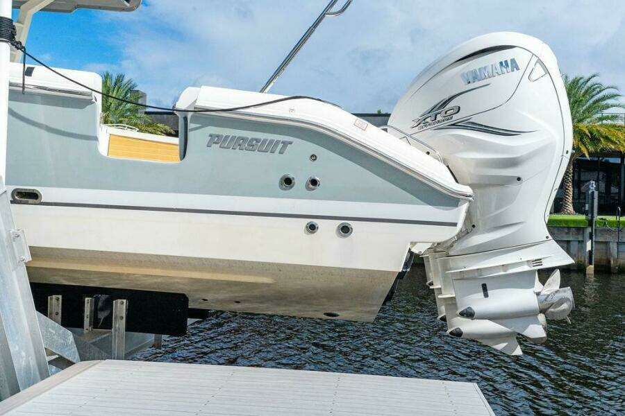 42ft Pursuit Yacht For Sale