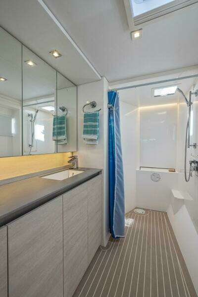 One Love  50ft Leopard Yacht For Sale