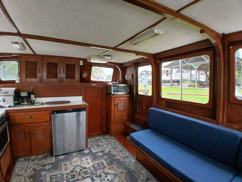 MARRILEE 40ft Marine Trader Yacht For Sale