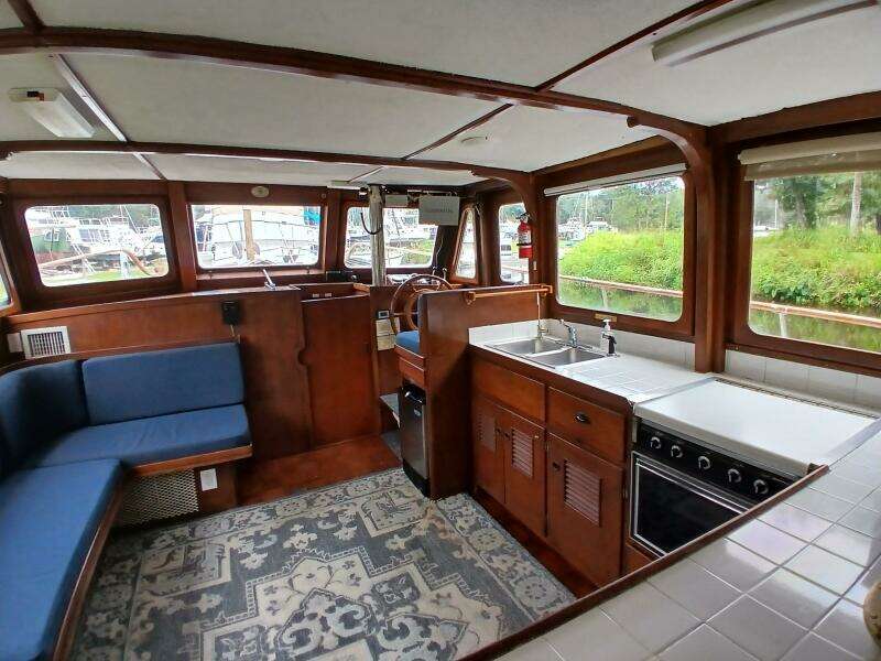 MARRILEE 40ft Marine Trader Yacht For Sale