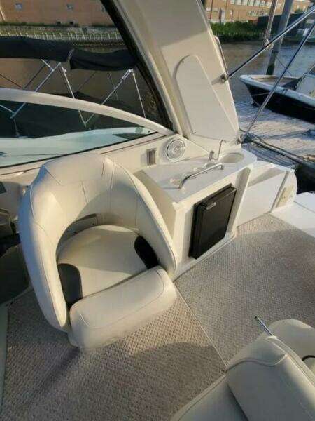 31ft Cruisers Yachts Yacht For Sale