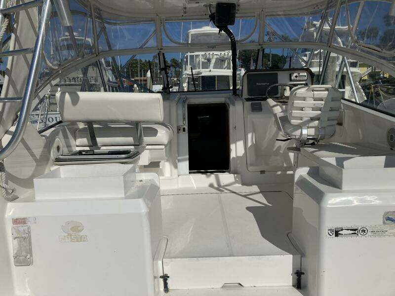 28ft Luhrs Yacht For Sale