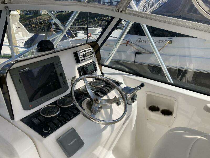 28ft Luhrs Yacht For Sale