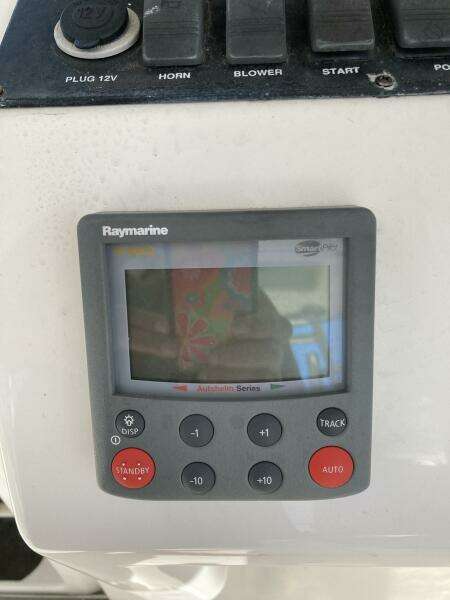 28ft Luhrs Yacht For Sale
