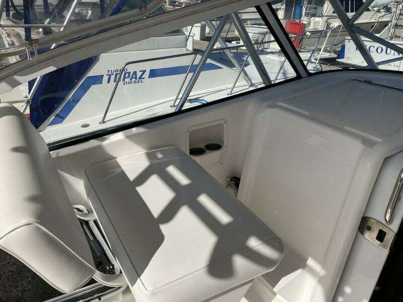 28ft Luhrs Yacht For Sale