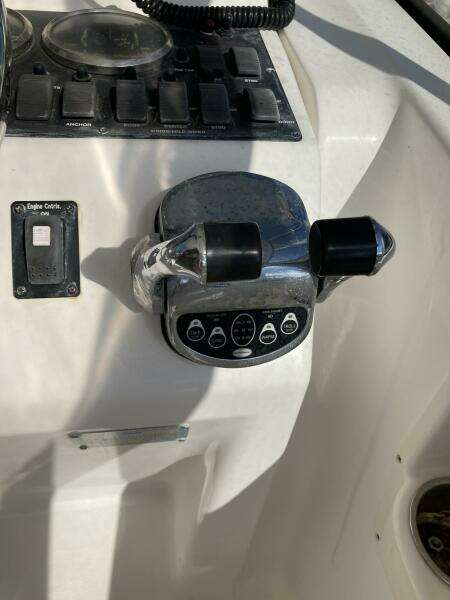28ft Luhrs Yacht For Sale
