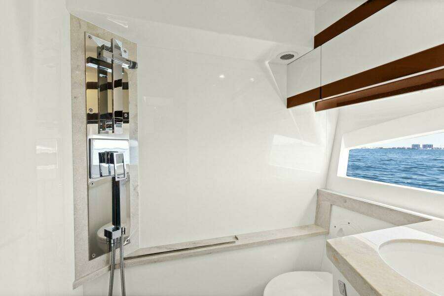 Board Room 38ft Galeon Yacht For Sale