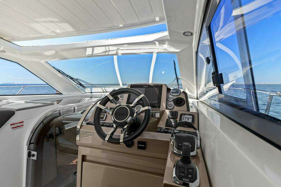 Board Room 38ft Galeon Yacht For Sale
