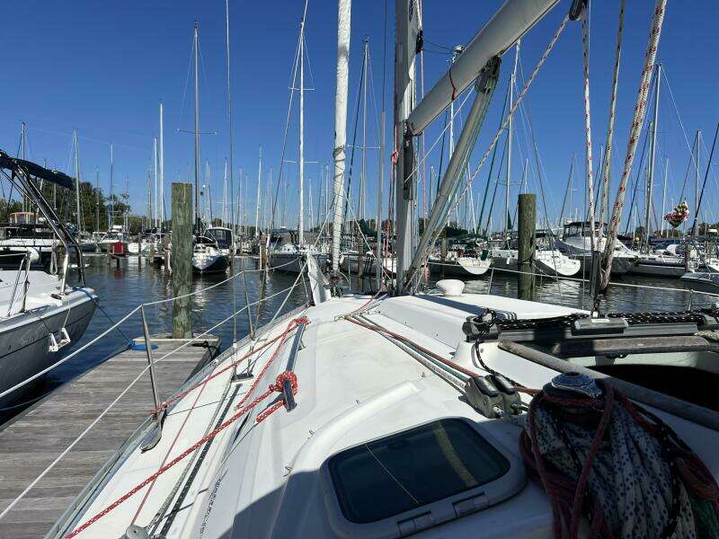 Happy Place 33ft Beneteau Yacht For Sale