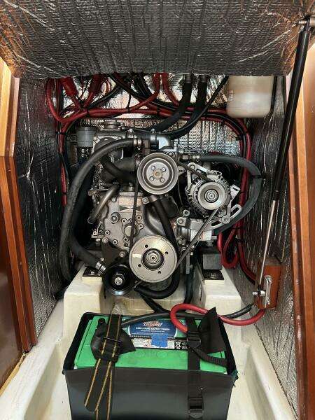 Happy Place 33ft Beneteau Yacht For Sale