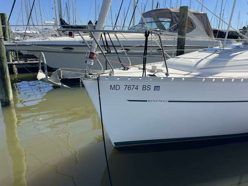 Happy Place 33ft Beneteau Yacht For Sale