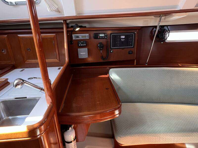 Happy Place 33ft Beneteau Yacht For Sale