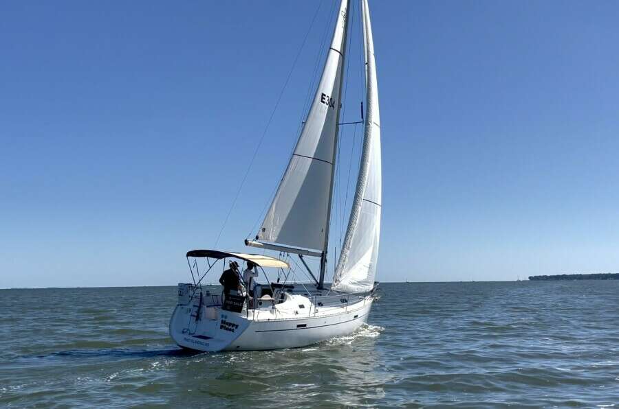Happy Place 33ft Beneteau Yacht For Sale