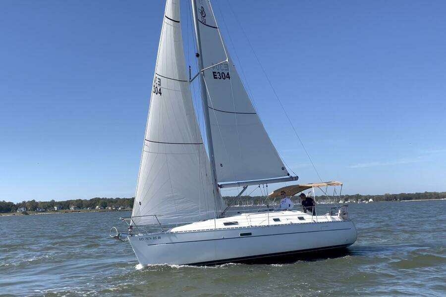 Happy Place 33ft Beneteau Yacht For Sale