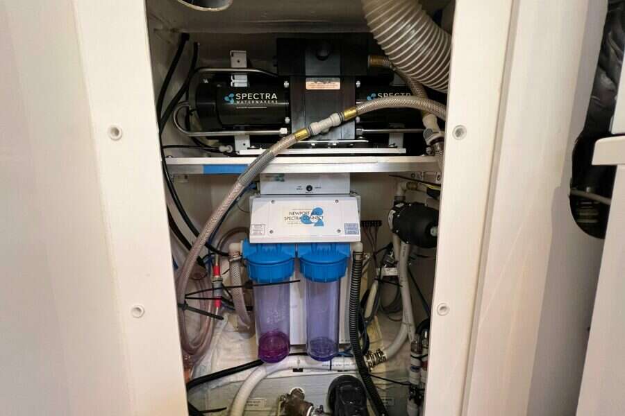 2019-aquila-44-power-9966247-20251002101118035-1.jpg