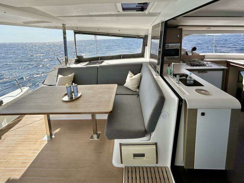 Hummingbird 39ft Fountaine Pajot Yacht For Sale