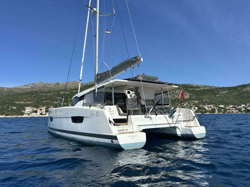 Hummingbird 39ft Fountaine Pajot Yacht For Sale