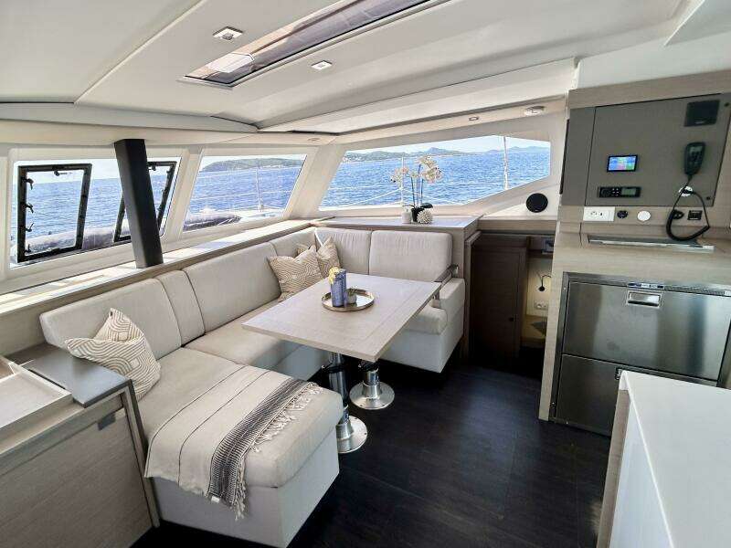 Hummingbird 39ft Fountaine Pajot Yacht For Sale
