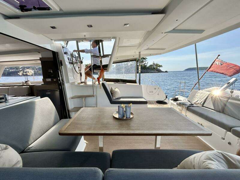 Hummingbird 39ft Fountaine Pajot Yacht For Sale