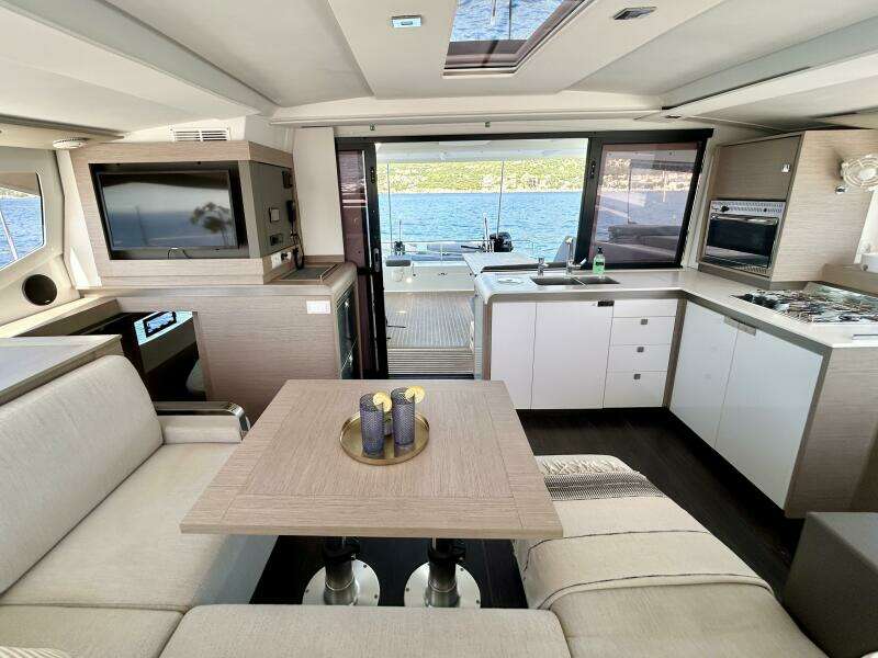 Hummingbird 39ft Fountaine Pajot Yacht For Sale
