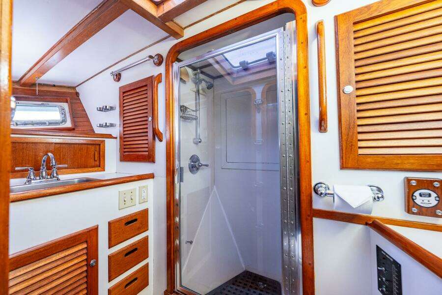 Single Star 58ft Custom Yacht For Sale