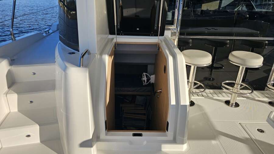 54ft Aquila Yacht For Sale