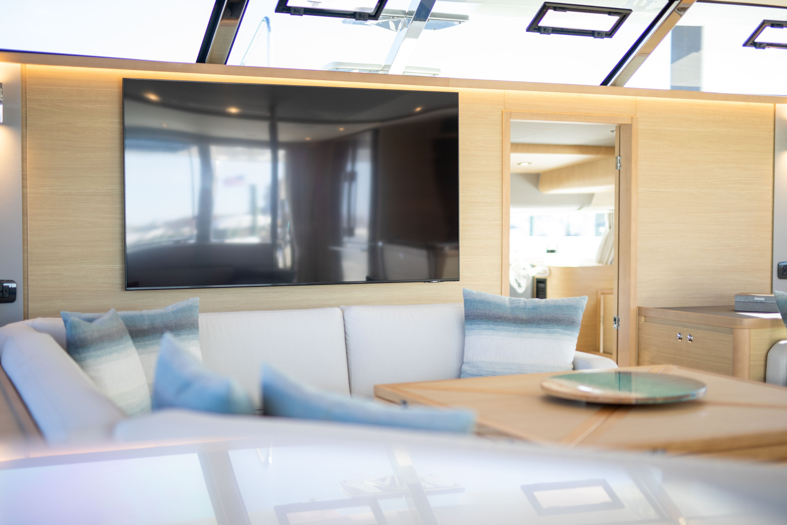 54ft Aquila Yacht For Sale