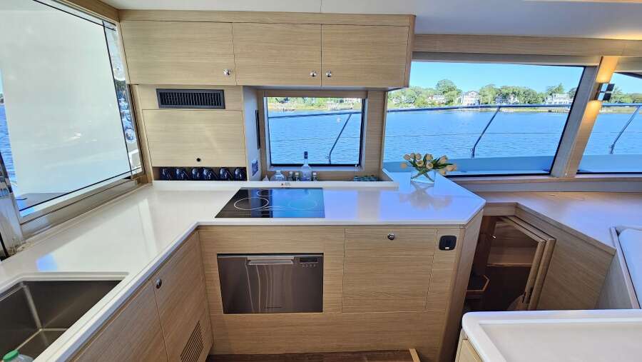 54ft Aquila Yacht For Sale