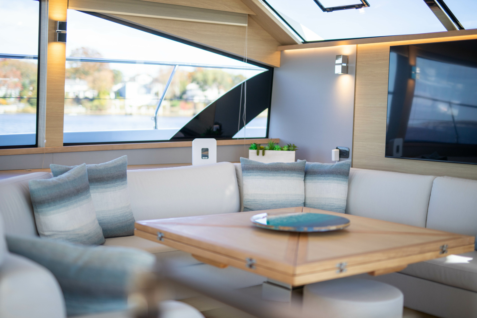 54ft Aquila Yacht For Sale