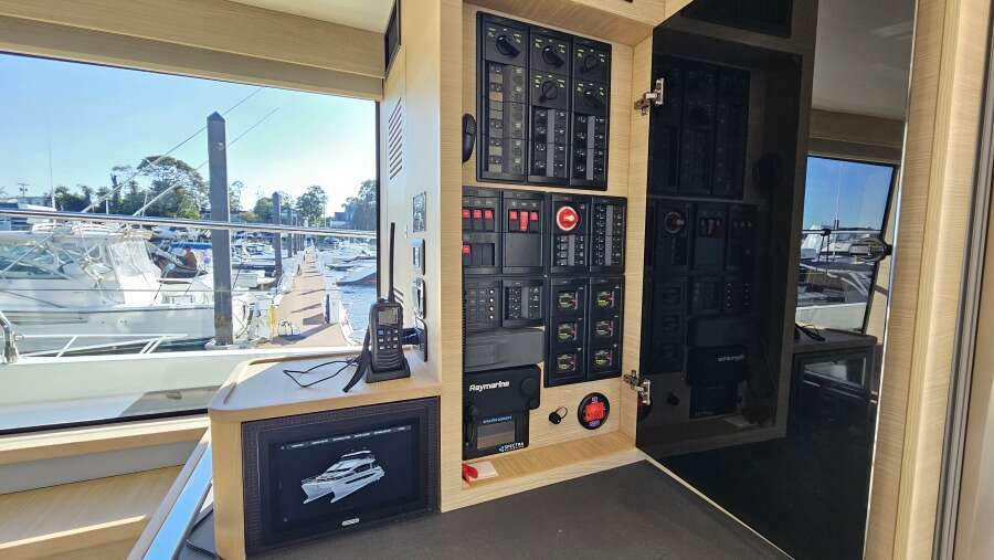 54ft Aquila Yacht For Sale