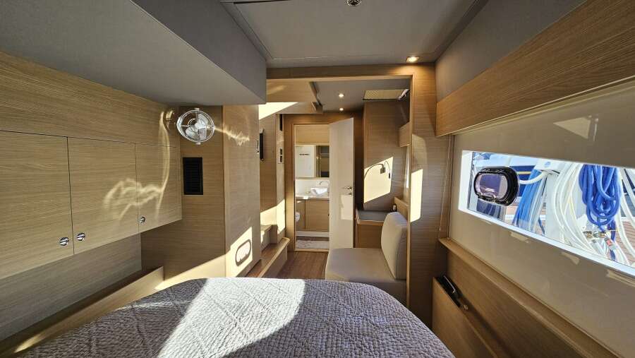 54ft Aquila Yacht For Sale