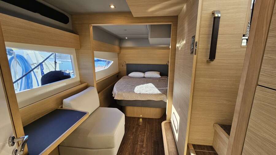 54ft Aquila Yacht For Sale