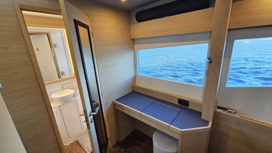 54ft Aquila Yacht For Sale