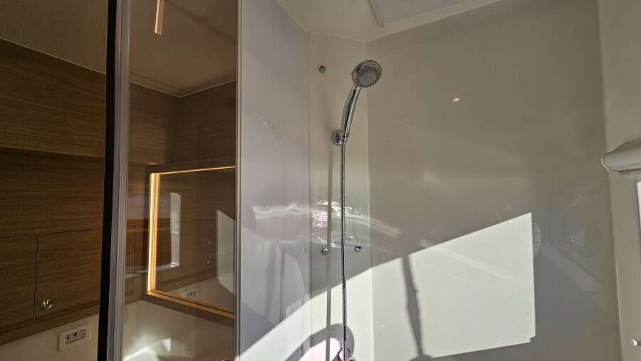 54ft Aquila Yacht For Sale