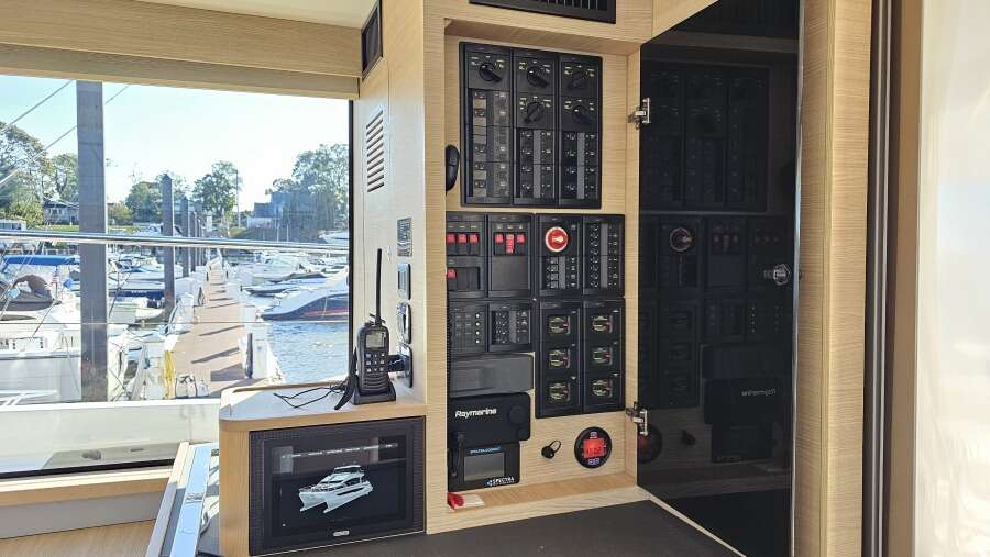 54ft Aquila Yacht For Sale