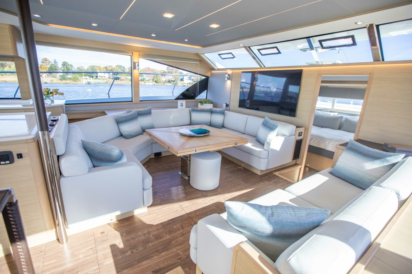 54ft Aquila Yacht For Sale