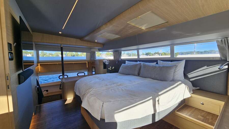 54ft Aquila Yacht For Sale