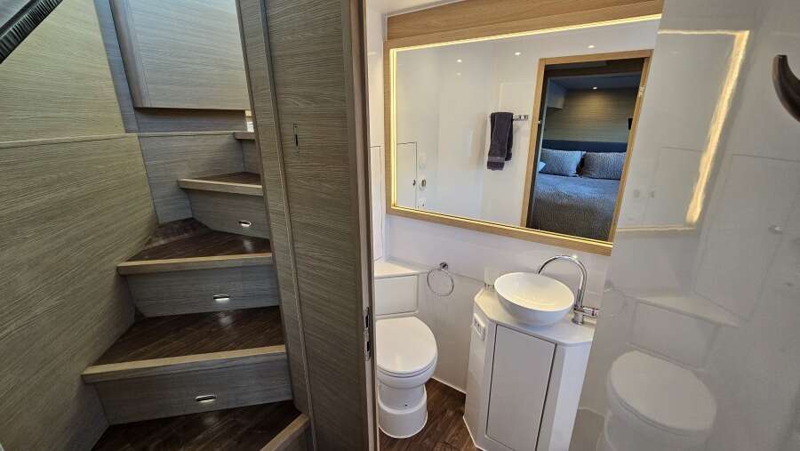 54ft Aquila Yacht For Sale